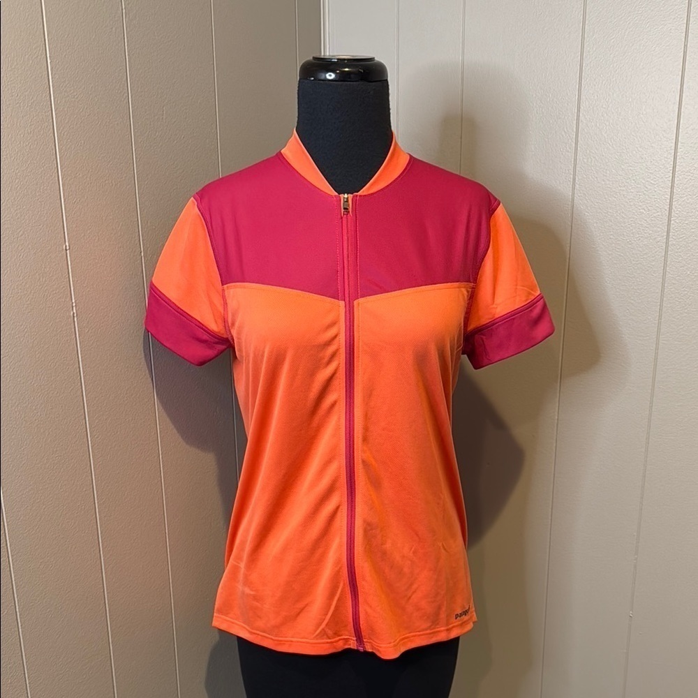 Patagonia Women’s Medium Pink and Purple Colorblock Fitted Zippered Jersey